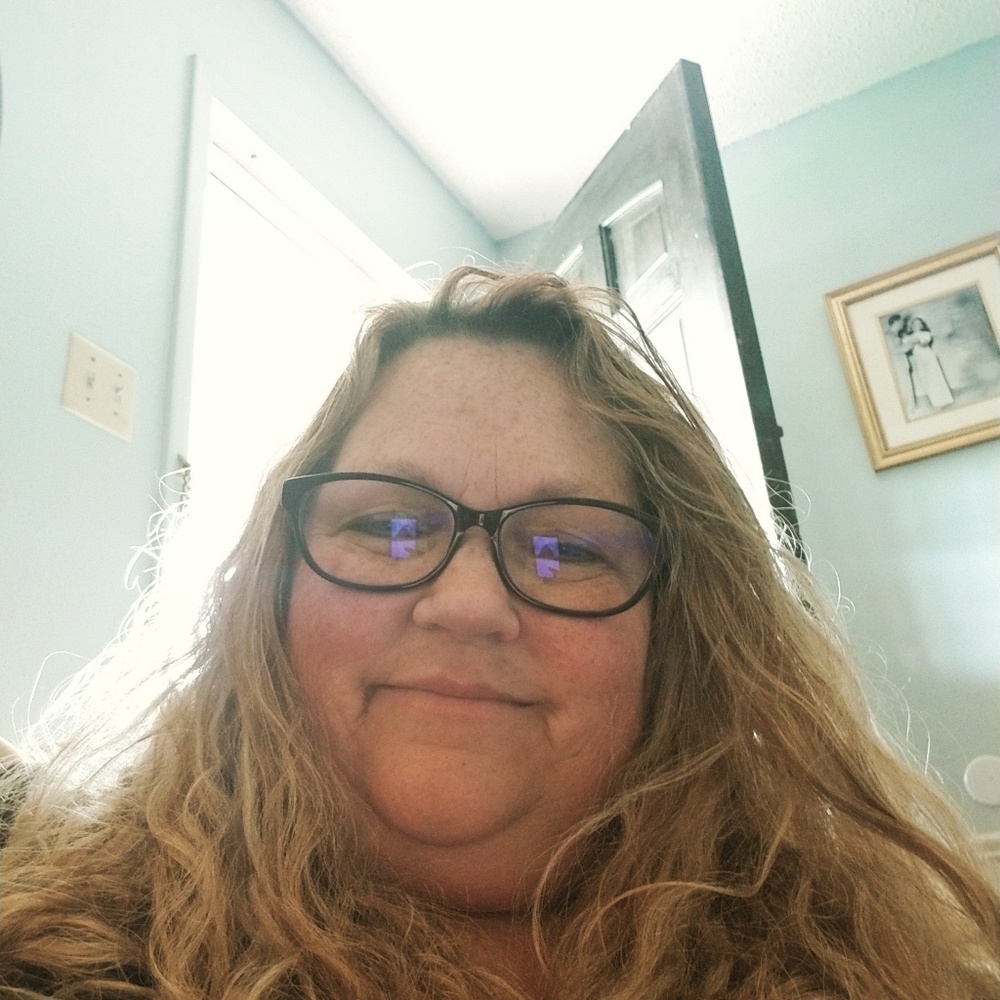Meet your Posher, Leslie